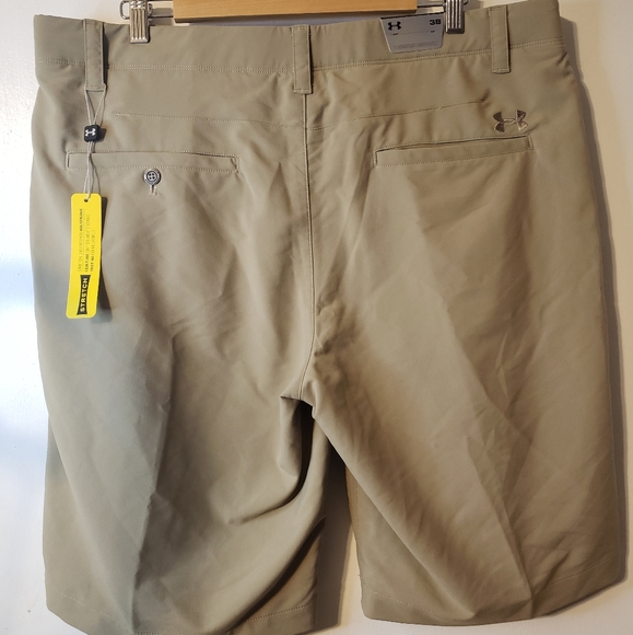 Under Armour  Performance Shorts - Picture 4 of 6